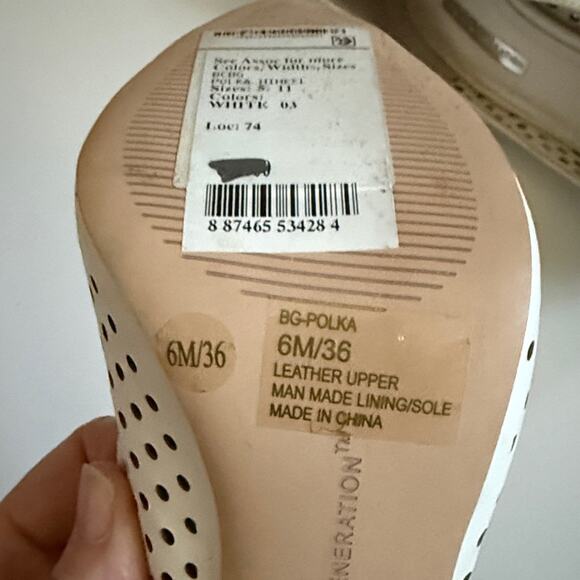 BCBGGeneration Polka White Perforated Heels size 6 NWOB - Picture 5 of 7